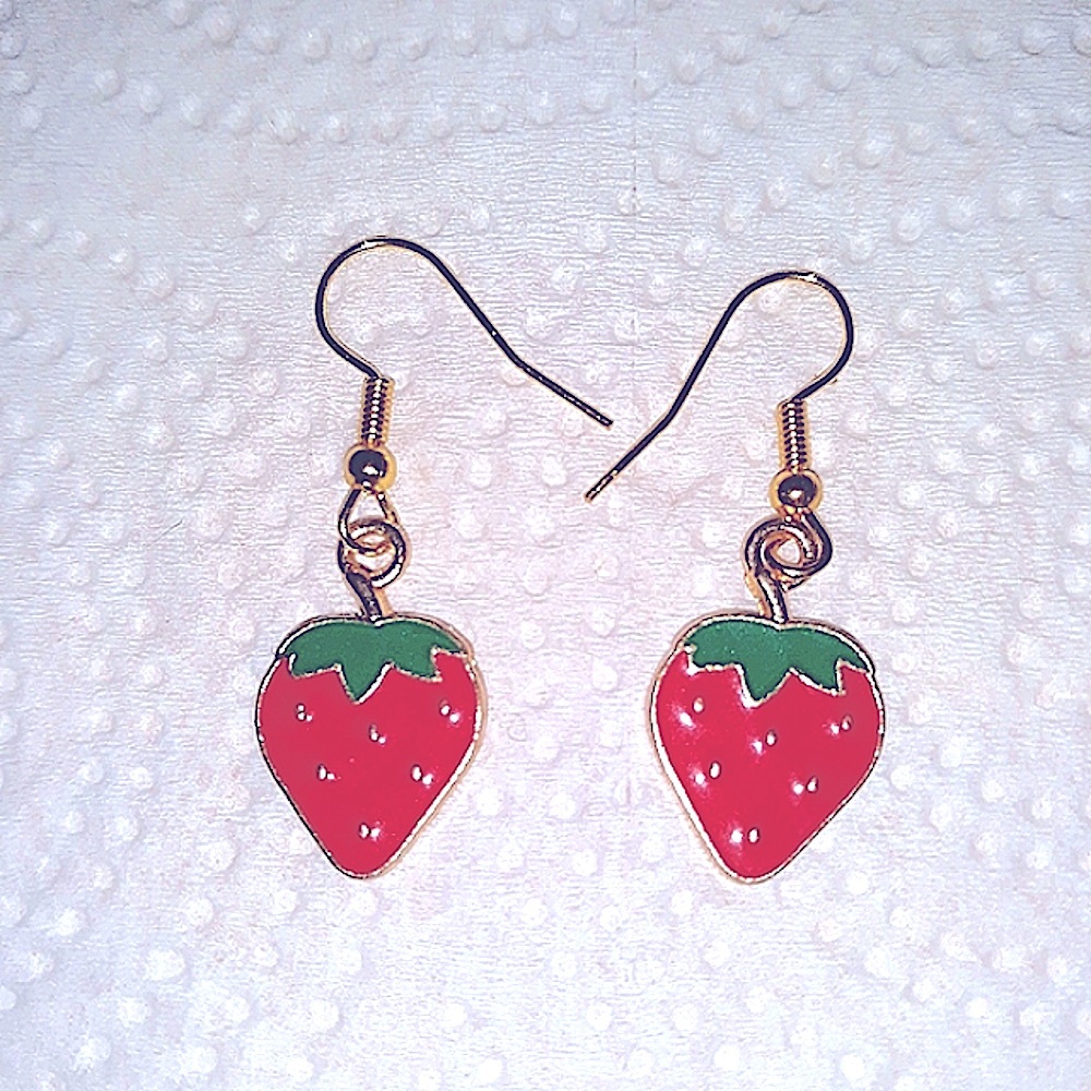Strawberry Field Necklace 18-22" Chain Lobster Clasp Feminine Dainty Cute NEW - Picture 5 of 7